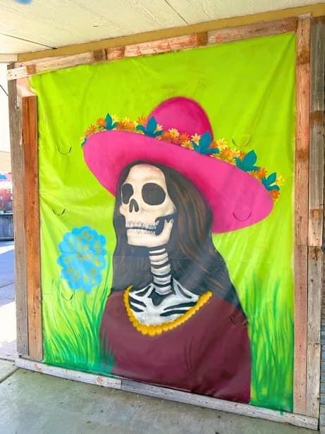 Festival folk art mural at the venue